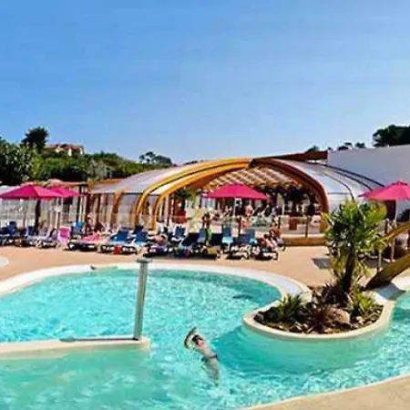 3 Etoiles - Piscine - Ccb0eaa *
